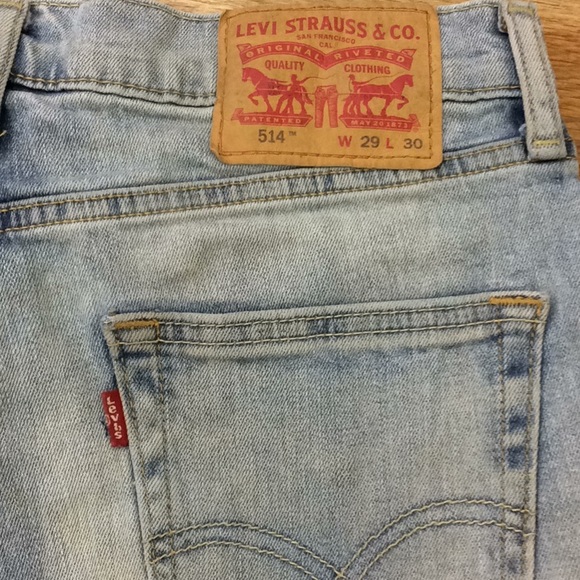 Levi’s Jean Shorts - Picture 2 of 9